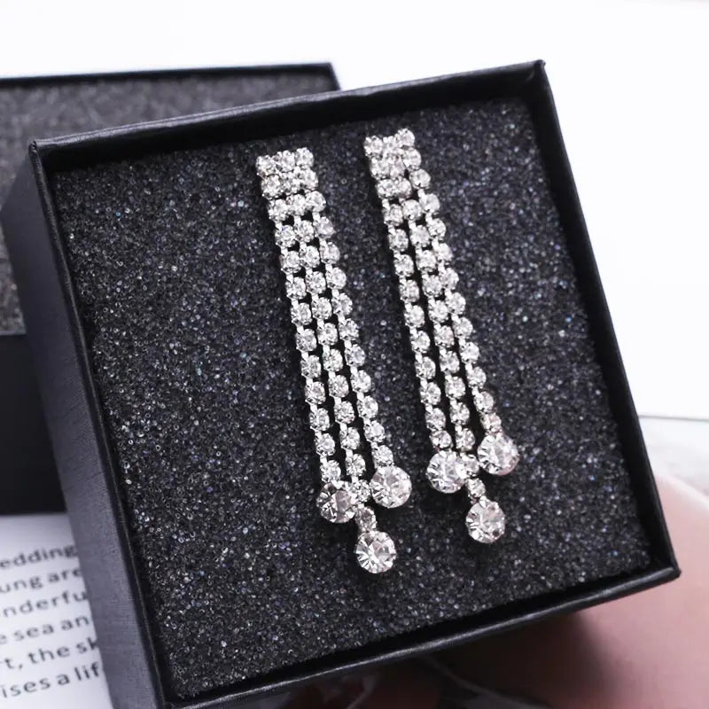 Statement Earrings 2019 White Blue Crystal Earrings For Women Long Luxury Wedding Bridal Rhinestone Earrings Tassel Boho Jewelry - Artigo Importado