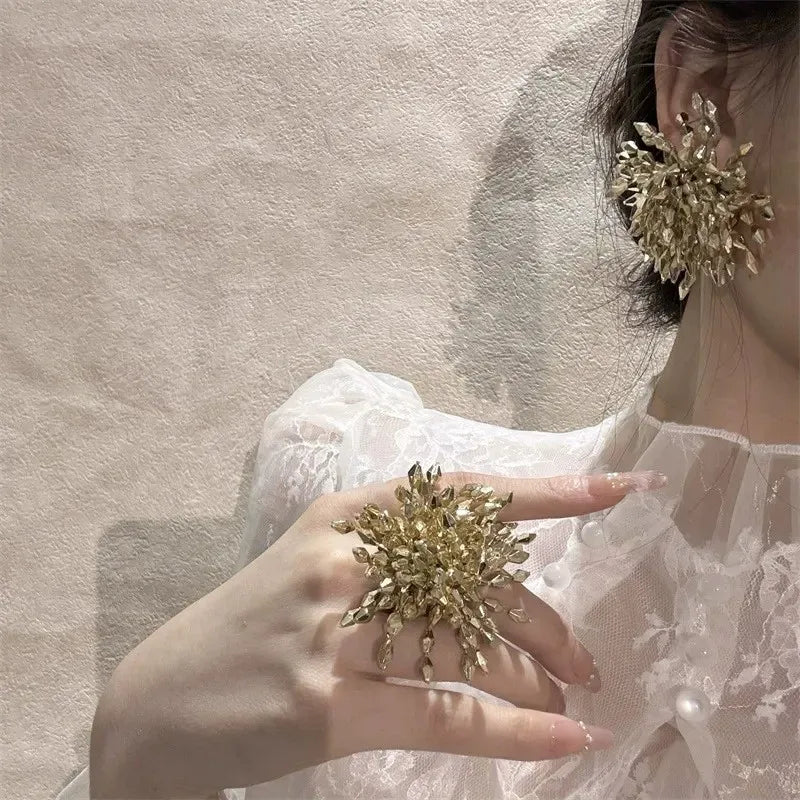 Statement Metal Flower Tassel Earrings Women Party Accessories 2025 Temperament Geometric Beaded Stud Earrings Christmas Jewelry - Artigo Importado