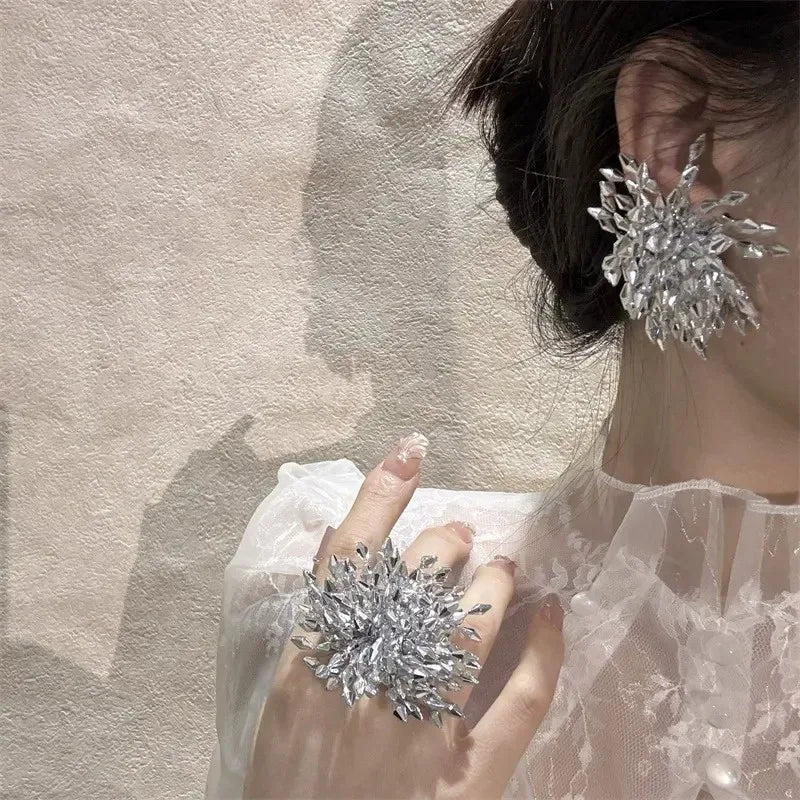 Statement Metal Flower Tassel Earrings Women Party Accessories 2025 Temperament Geometric Beaded Stud Earrings Christmas Jewelry - Artigo Importado