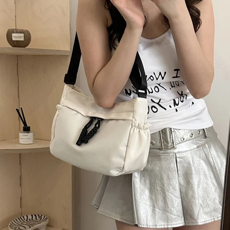 New style crossbody handbag for women, fashionable mini street small shoulder bag, lightweight and single-shoulder design. - Artigo Importado