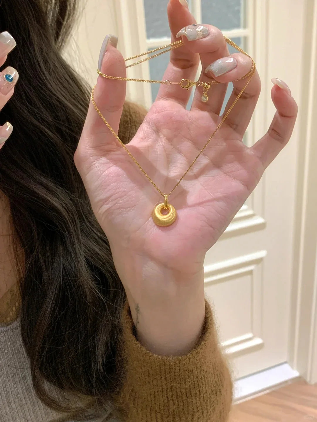 Minimalist new in fashion light luxury brushed round pendant necklace exquisite and High quality collar chain banquet jewelry - Artigo Importado