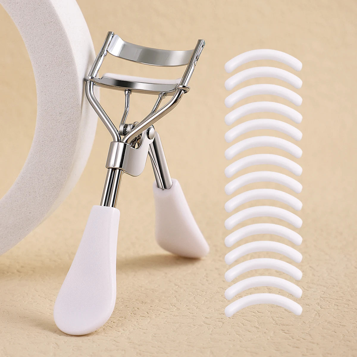 Portable Eyelash Curler with 15 Silicone Pads and Stainless Steel Eyelash Curler, Used for Eyelash Extension and Curling Tools - Artigo Importado