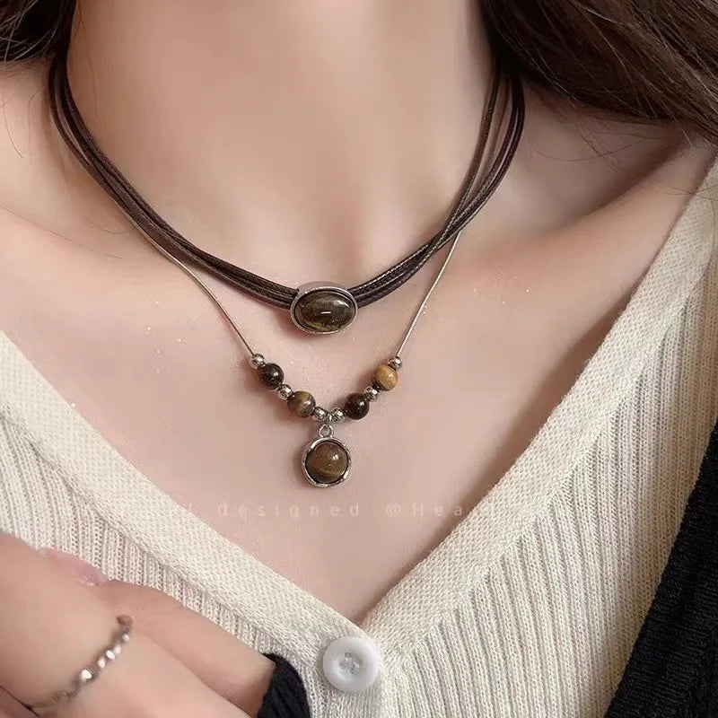 Vintage Leather Brown Stone Pendant Necklace Stacking Choker Temperament Clavicle Chain for Women Girl Autumn Winter Necklace - Artigo Importado