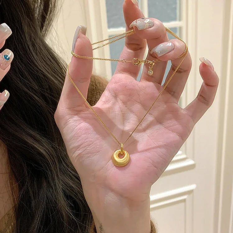 Minimalist new in fashion light luxury brushed round pendant necklace exquisite and High quality collar chain banquet jewelry - Artigo Importado